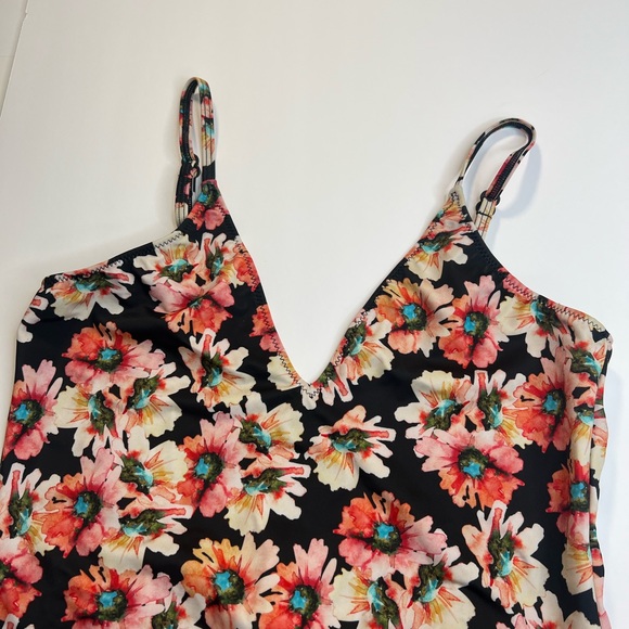 Leith Floral One Piece Open Back Swimsuit Size Medium New - Picture 9 of 11